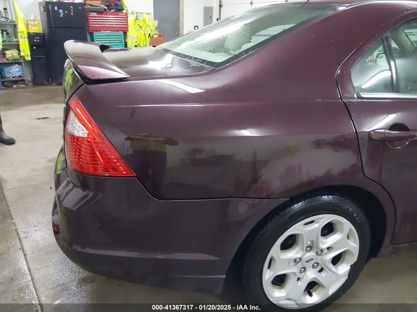 2011 FORD FUSION VIN: 3FAHP0HA2BR165052