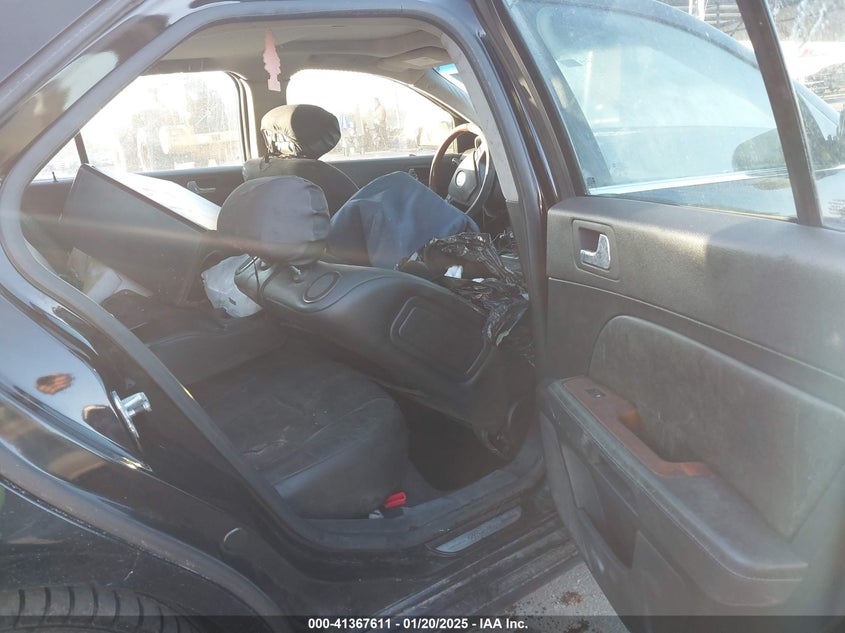 2006 CADILLAC STS VIN: 1G6DW677060216108