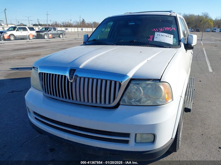 2006 Lincoln Navigator Luxury/Ultimate VIN: 5LMFU27596LJ28670 Lot: 41367854