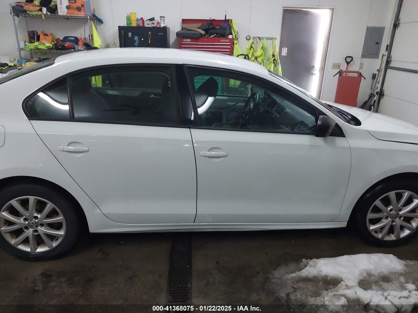 2015 VOLKSWAGEN JETTA 1.8T SE - 3VWD17AJ1FM402112