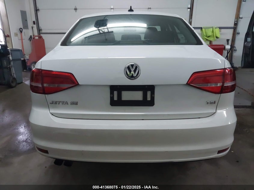 2015 VOLKSWAGEN JETTA 1.8T SE - 3VWD17AJ1FM402112