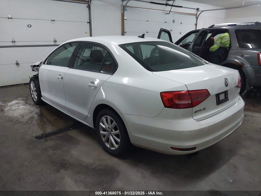 2015 VOLKSWAGEN JETTA 1.8T SE - 3VWD17AJ1FM402112