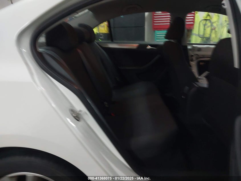 2015 VOLKSWAGEN JETTA 1.8T SE - 3VWD17AJ1FM402112