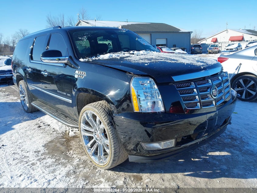 2013 CADILLAC ESCALADE ESV LUXURY - 1GYS4HEF2DR221863