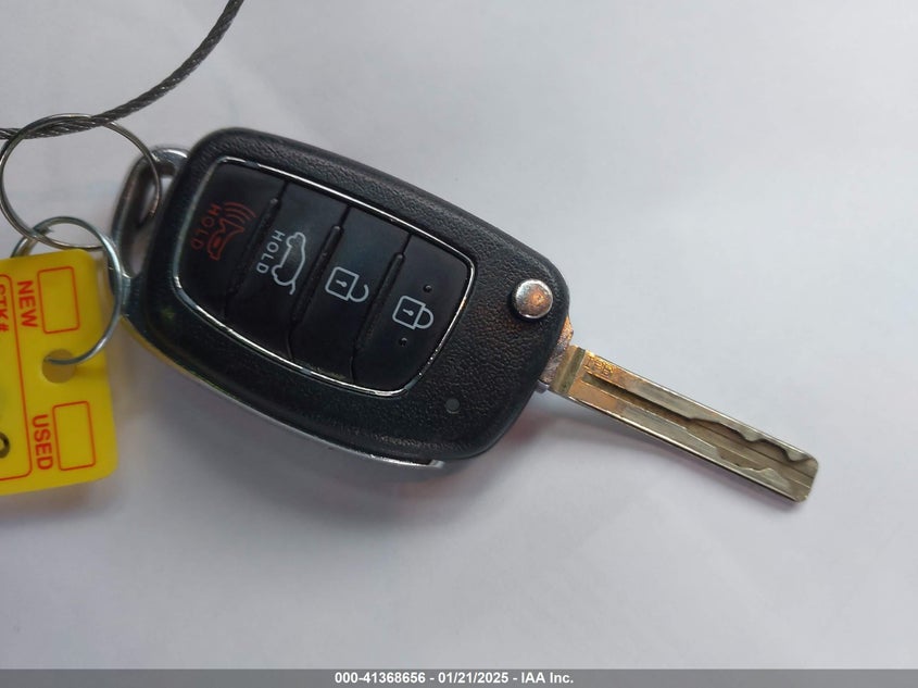 2021 HYUNDAI TUCSON SE - KM8J2CA44MU344684