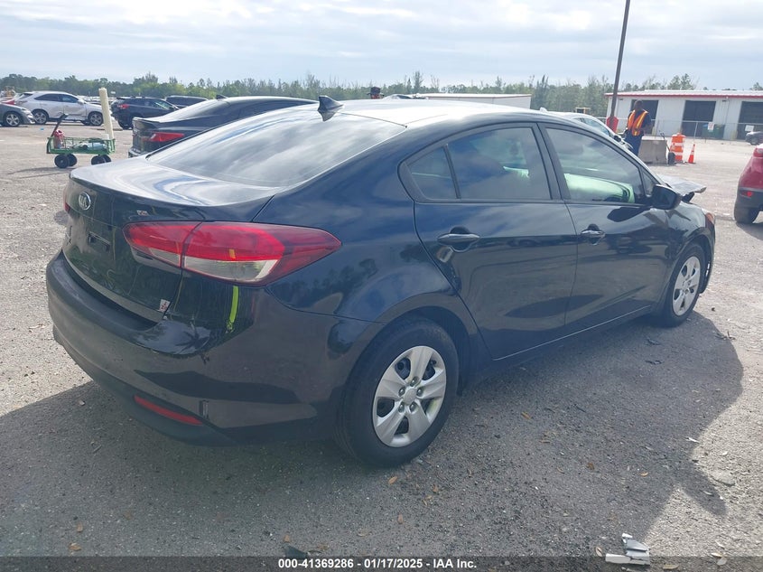 2017 KIA FORTE VIN: 3KPFL4A73HE096889