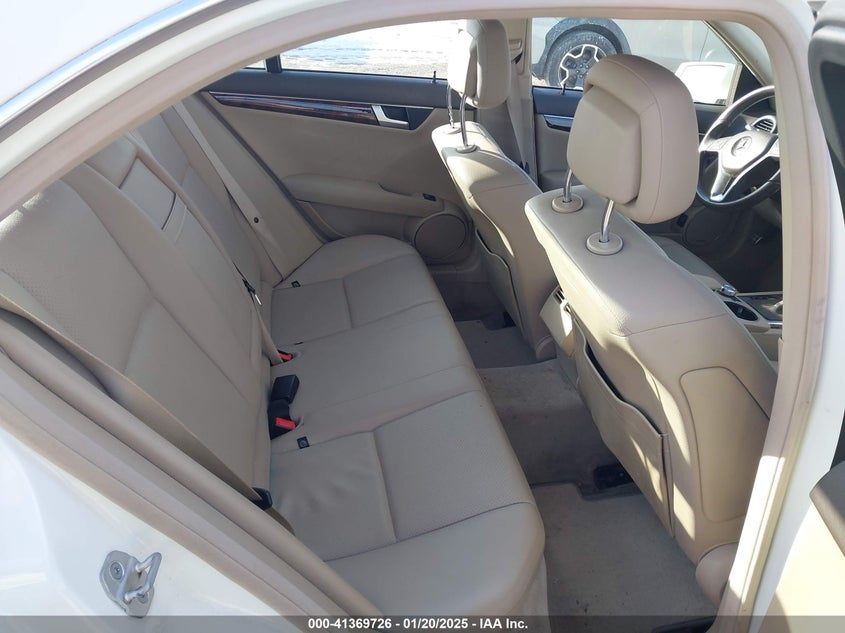 2012 MERCEDES-BENZ C 300 VIN: WDDGF8BBXCR240415