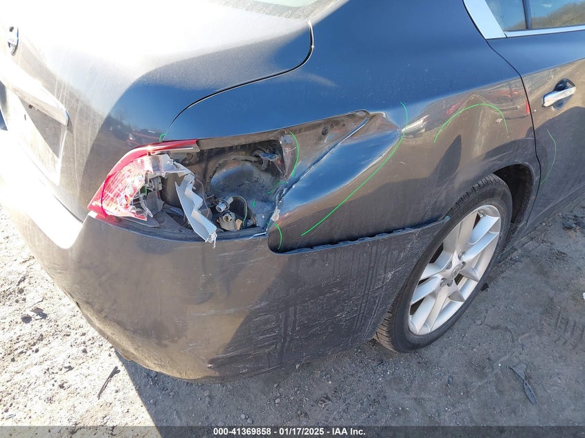 2009 NISSAN MAXIMA VIN: 1N4AA51E09C811890