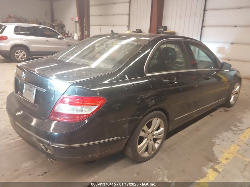 2011 MERCEDES-BENZ C 300 VIN: WDDGF8BB7BR168197