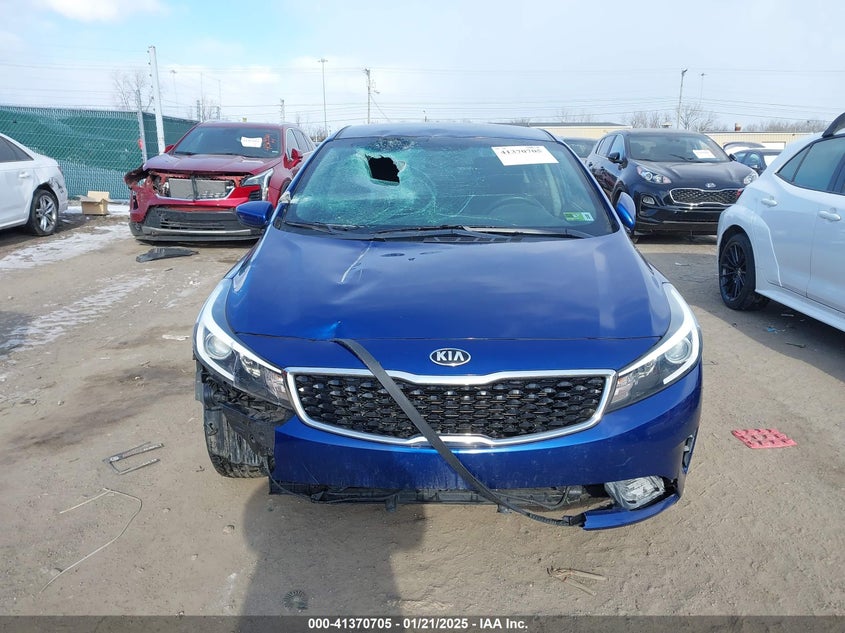 2018 KIA FORTE VIN: 3KPFK4A79JE275687