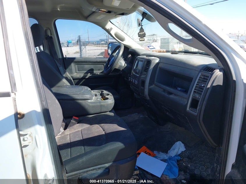 2019 RAM 1500 CLASSIC VIN: 1C6RR7FTXKS553633