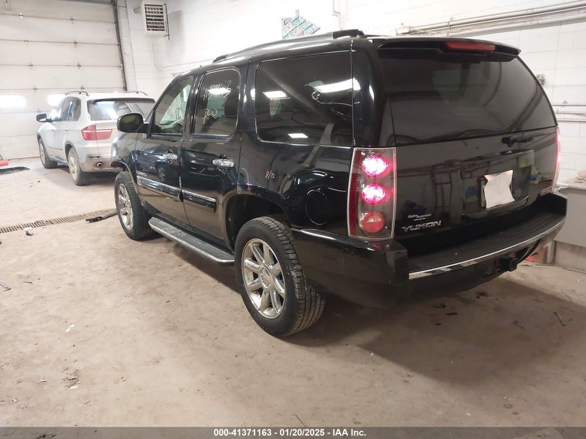 2007 GMC YUKON VIN: 1GKFK63837J129674