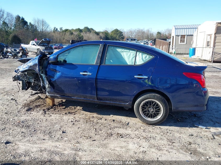 2018 NISSAN VERSA 1.6 SV - 3N1CN7AP3JL877883
