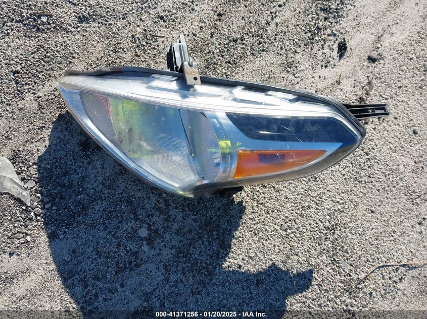 2018 NISSAN VERSA 1.6 SV - 3N1CN7AP3JL877883