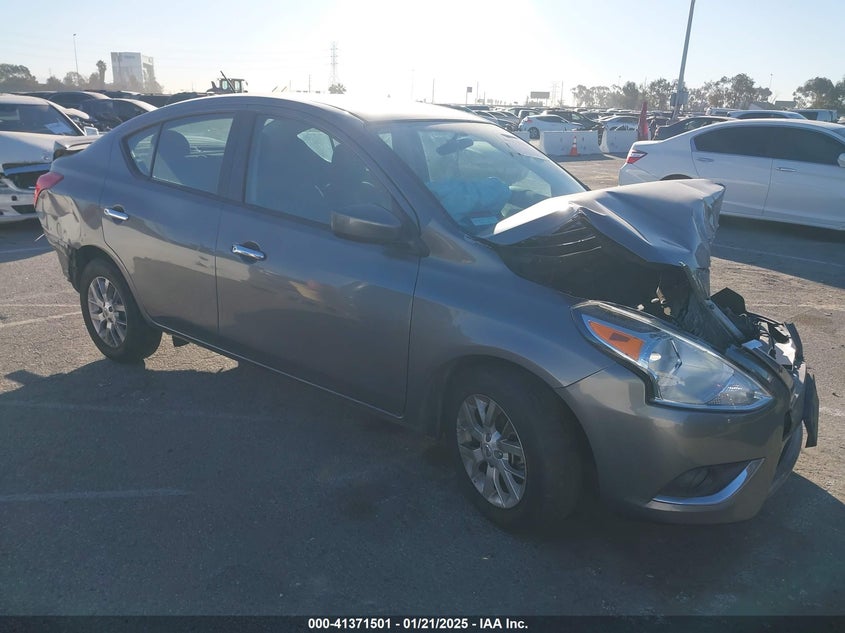2019 Nissan Versa