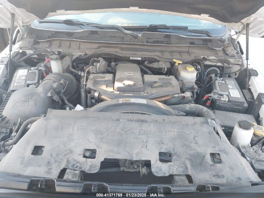 2018 Ram 3500 Tradesman 4X2 8' Box VIN: 3C63RPGLXJ0U74192 Lot: 41371769