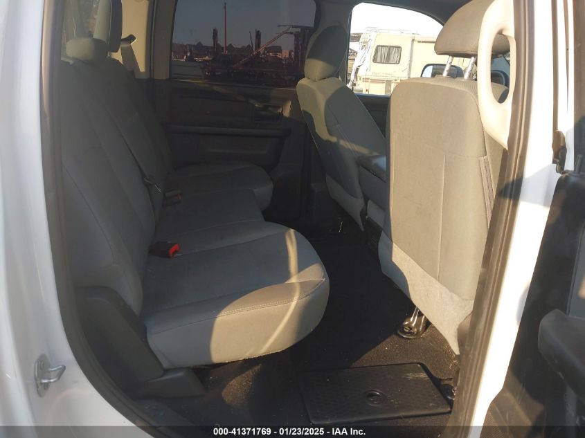 2018 Ram 3500 Tradesman 4X2 8' Box VIN: 3C63RPGLXJ0U74192 Lot: 41371769