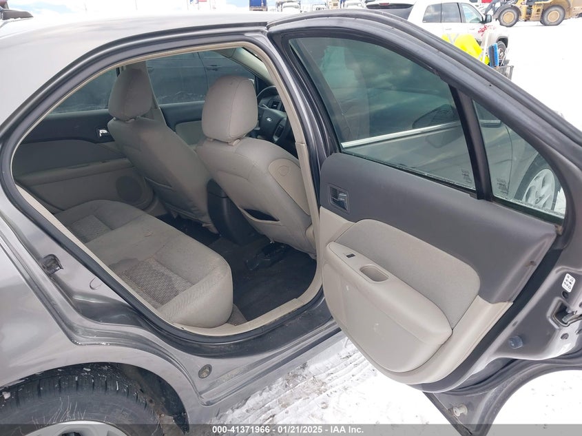 2010 FORD FUSION VIN: 3FAHP0HGXAR128916