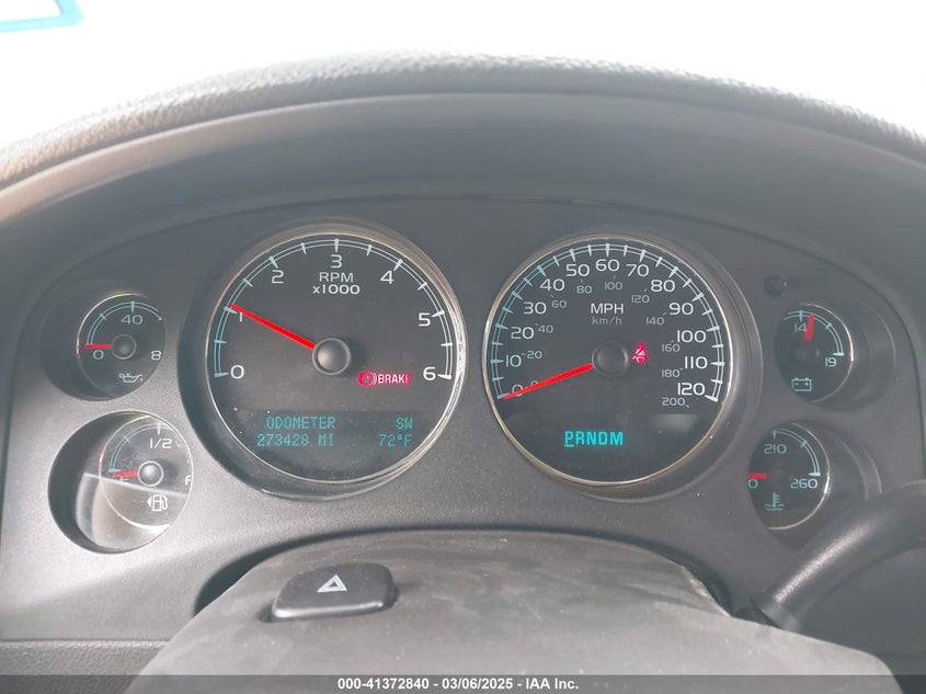 2009 CHEVROLET TAHOE VIN: 1GNFC23039R152640