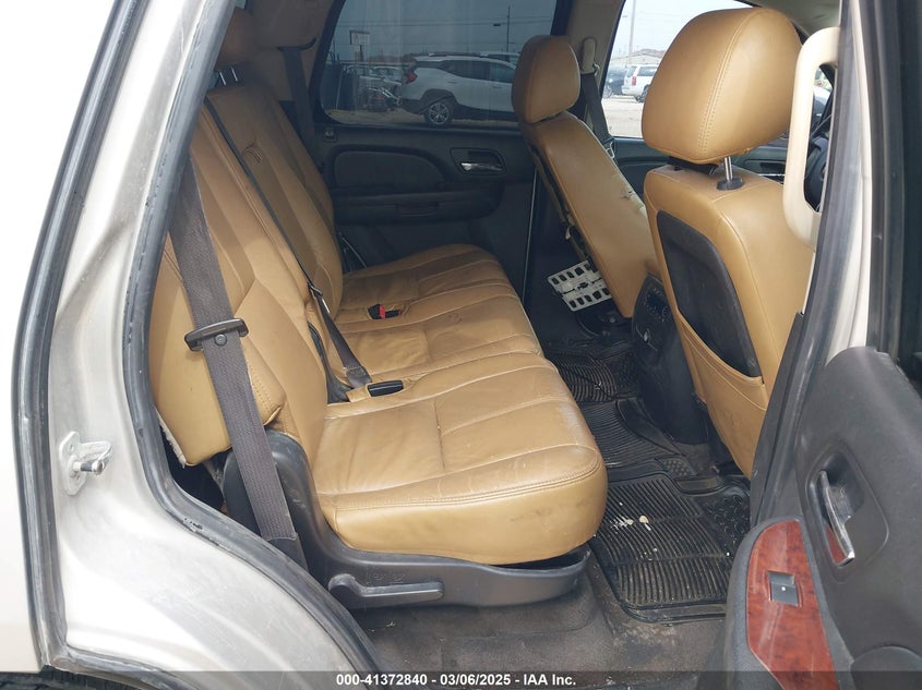 2009 CHEVROLET TAHOE VIN: 1GNFC23039R152640