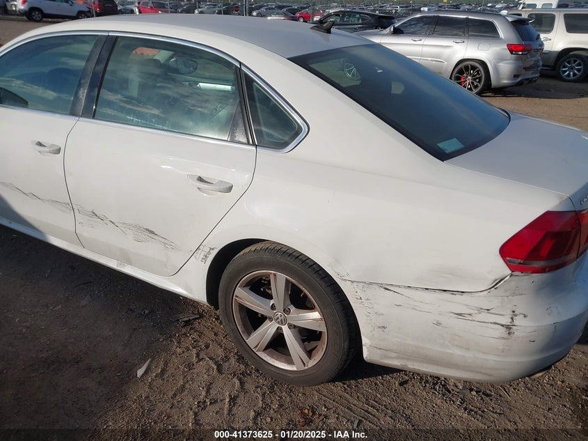 2012 VOLKSWAGEN PASSAT VIN: 1VWBP7A3XCC084978