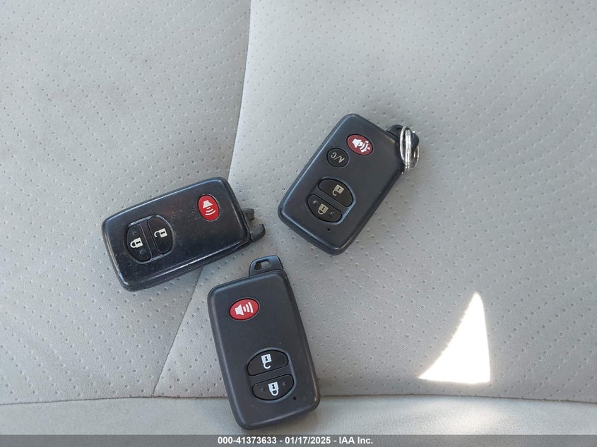 2011 TOYOTA PRIUS VIN: JTDKN3DU4B1400522