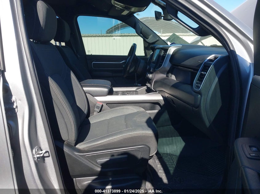 2022 RAM 1500 VIN: 1C6RREBT2NN253873