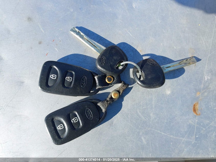 2013 KIA SORENTO LX - 5XYKT4A63DG326482