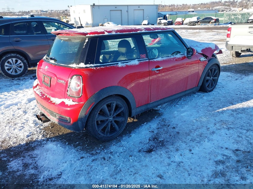 2012 MINI COOPER S VIN: WMWSV3C58CTY27456