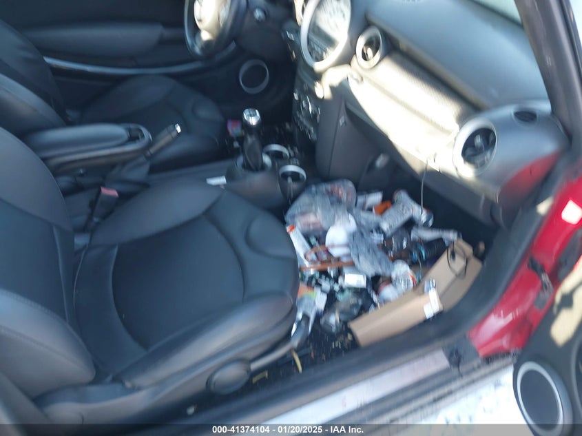 2012 MINI COOPER S VIN: WMWSV3C58CTY27456