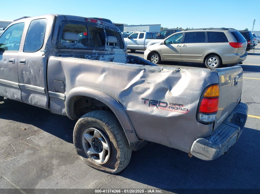 2002 Toyota Tundra Ltd V8 VIN: 5TBBT48182S279551 Lot: 41374266