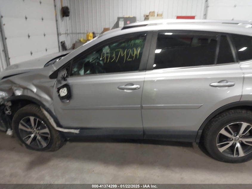 2017 TOYOTA RAV4 XLE - 2T3RFREV5HW648195
