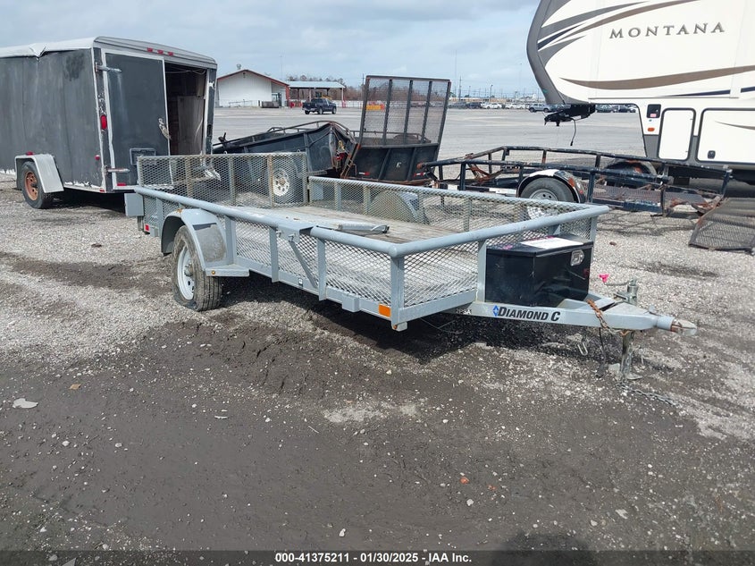 2020 DIAMOND C UTILITY TRAILER