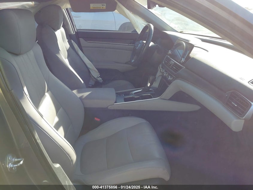 2018 HONDA ACCORD VIN: 1HGCV1F53JA148437