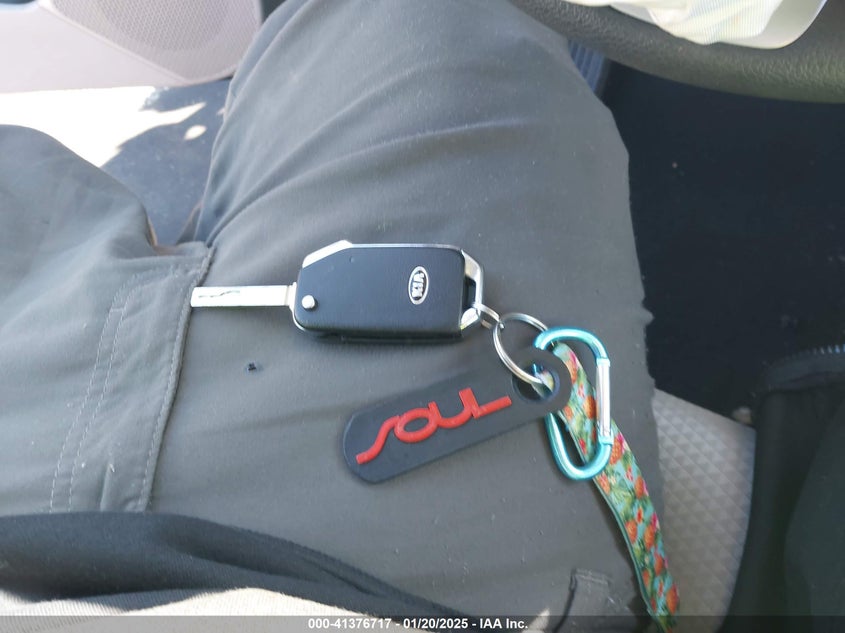 2021 KIA SOUL VIN: KNDJ23AU1M7780072