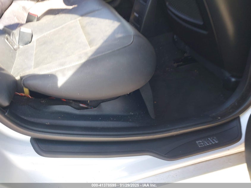 2006 BMW 330XI VIN: WBAVD33566KV63437