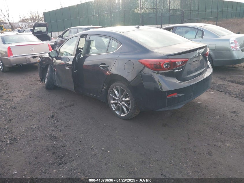 2018 MAZDA MAZDA3 VIN: 3MZBN1W3XJM174820