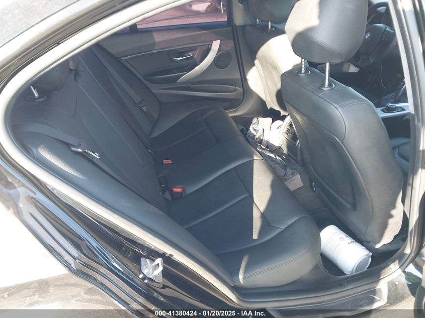 2016 BMW 320 VIN: WBA8E1G57GNU10039