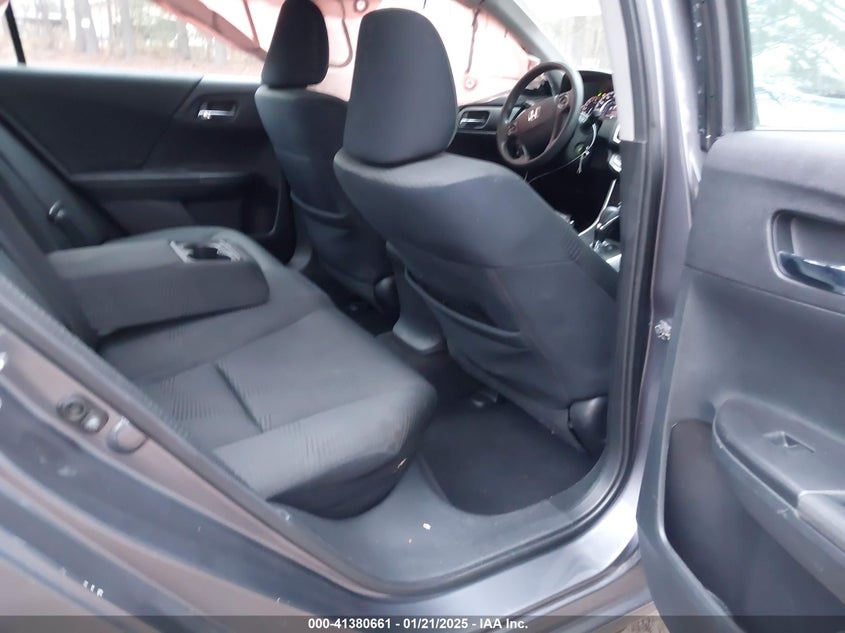 2015 HONDA ACCORD VIN: 1HGCR2F33FA235884