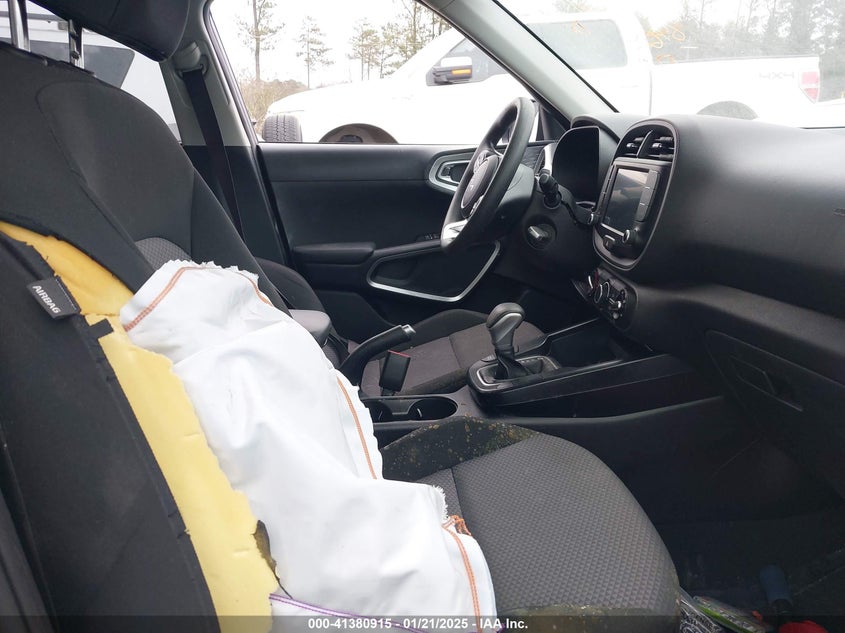 2024 KIA SOUL VIN: KNDJ23AU3R7899622