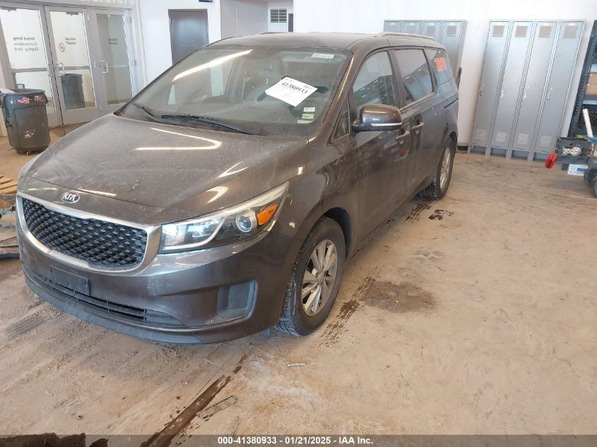 VIN KNDMB5C16F6076700 2015 KIA SEDONA no.2