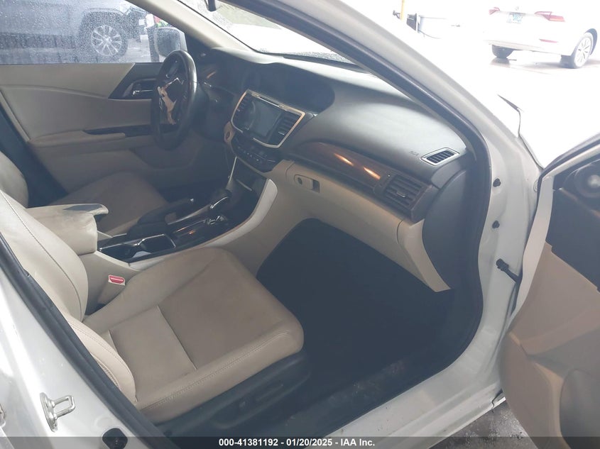 2017 HONDA ACCORD VIN: 1HGCR2F8XHA026706