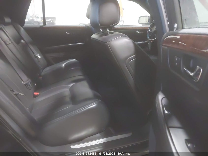 2006 CADILLAC DTS VIN: 1G6KD57Y86U180046
