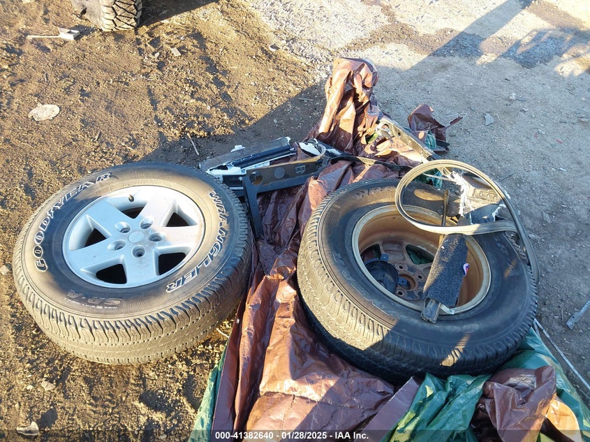 2021 JEEP WRANGLER UNLIMITED RUBICON 4X4 - 1C4JJXFM2MW737126