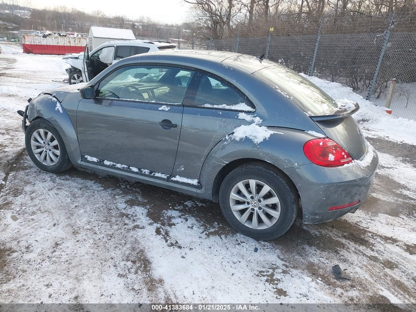 2016 VOLKSWAGEN BEETLE VIN: 3VWF17AT8GM636274