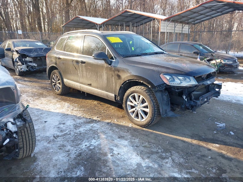 2014 VOLKSWAGEN TOUAREG 3.6L SPORT - WVGEF9BP8ED005669