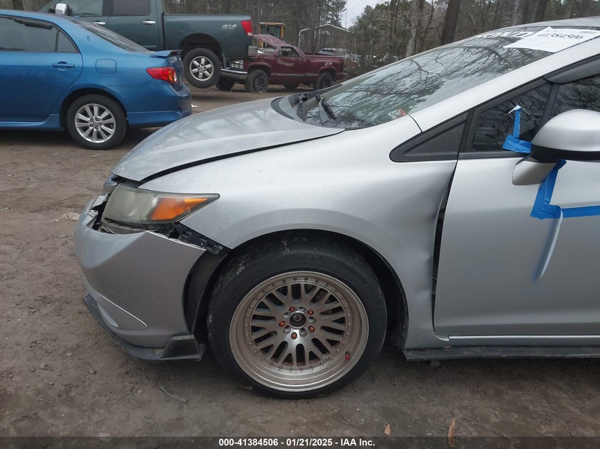 2012 HONDA CIVIC VIN: 2HGFB2F82CH557040