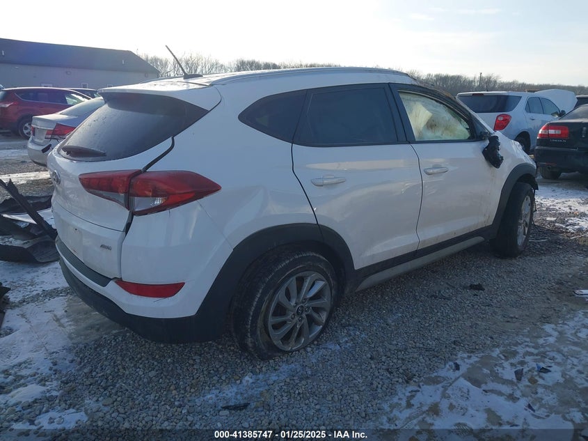 2017 HYUNDAI TUCSON SE - KM8J3CA49HU390658