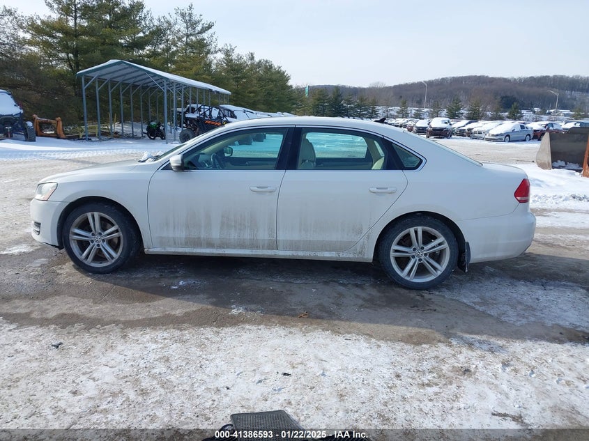 2015 VOLKSWAGEN PASSAT VIN: 1VWBV7A30FC013945