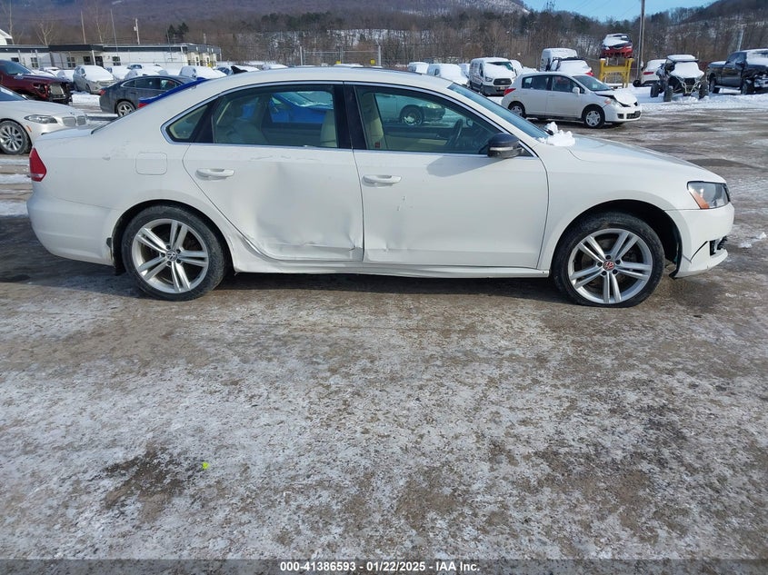 2015 VOLKSWAGEN PASSAT VIN: 1VWBV7A30FC013945